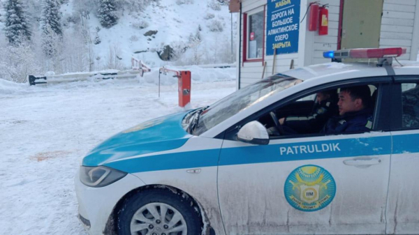 Блокпосты выставили в горах Алматы из-за угрозы схода лавин