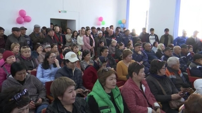 Работники электросетей требуют повышения зарплаты в Актобе