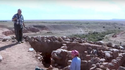Раскопки каменного храма, которому больше 2 тыс. лет, возобновили в Туркестанской области