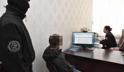 Убийство 2-летнего мальчика в Темиртау: видео задержания подозреваемого появилось в Сети