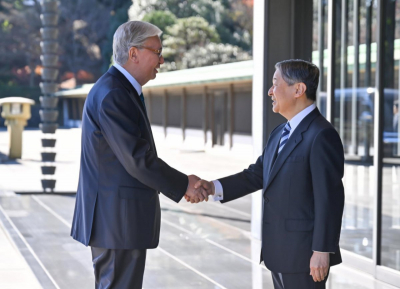 Токаев прибыл в Императорский дворец в Токио (ВИДЕО)