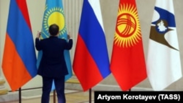 В Санкт-Петербурге встречаются главы стран-участниц ЕАЭС