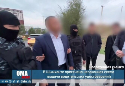 Незаконную схему выдачи водительских удостоверений выявили в Шымкенте