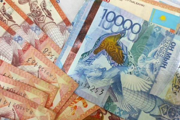 Что будет с курсом тенге в ближайшие три года, рассказал министр нацэкономики