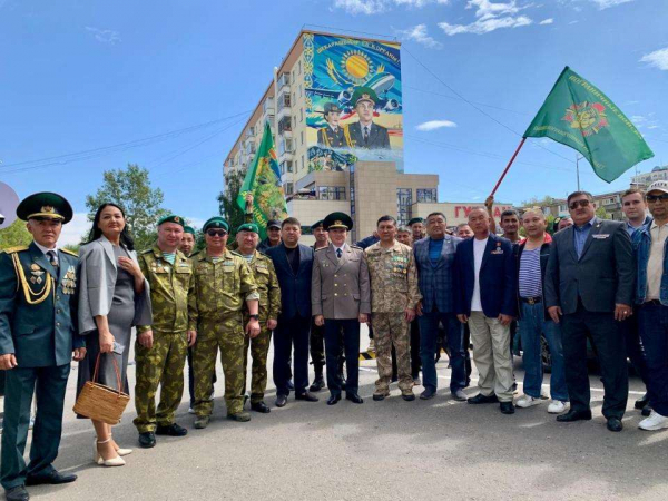 Ко Дню пограничника в Астане открыли новый мурал