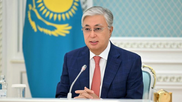 Токаев поздравил казахстанцев с Днем труда