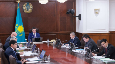 Бектенов поручил пересмотреть политику «Байтерека» в части поддержки отечественных производителей