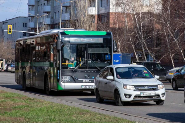 Два автобуса временно изменили маршруты в Астане