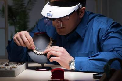 В Казахстане работают 470 ломбардов, но рынок контролируют всего семь из них