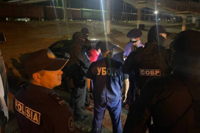 В Кызылорде мужчина шантажом склонял к интиму 22-летнюю девушку