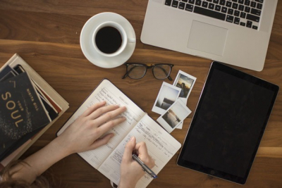 Гранты, стажировки и вакансии в октябре