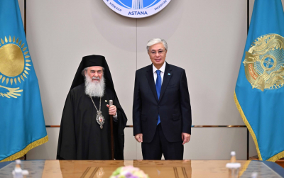 Глава государства провел встречу с Патриархом Иерусалимским Феофилом III