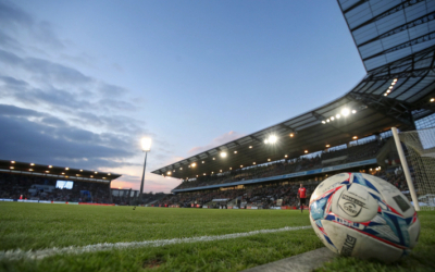 Необходимо ускорить работу по приватизации футбольных клубов, считает президент