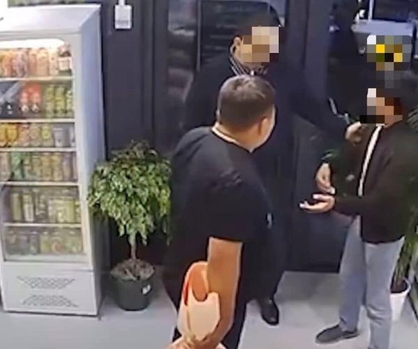 &quot;Цветочный&quot; скандал в Шымкенте: сотрудник ДГД уволился